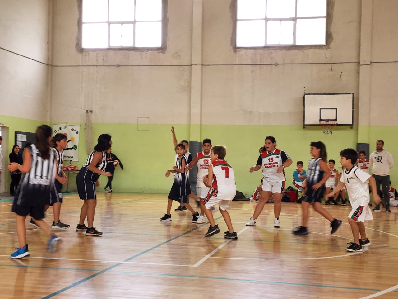 La Escuela municipal de básquet palpita el encuentro en Lobería