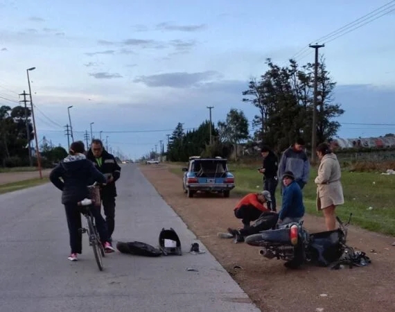 Tres Arroyos: Un motociclista quedó en terapia intensiva tras chocar contra un caballo