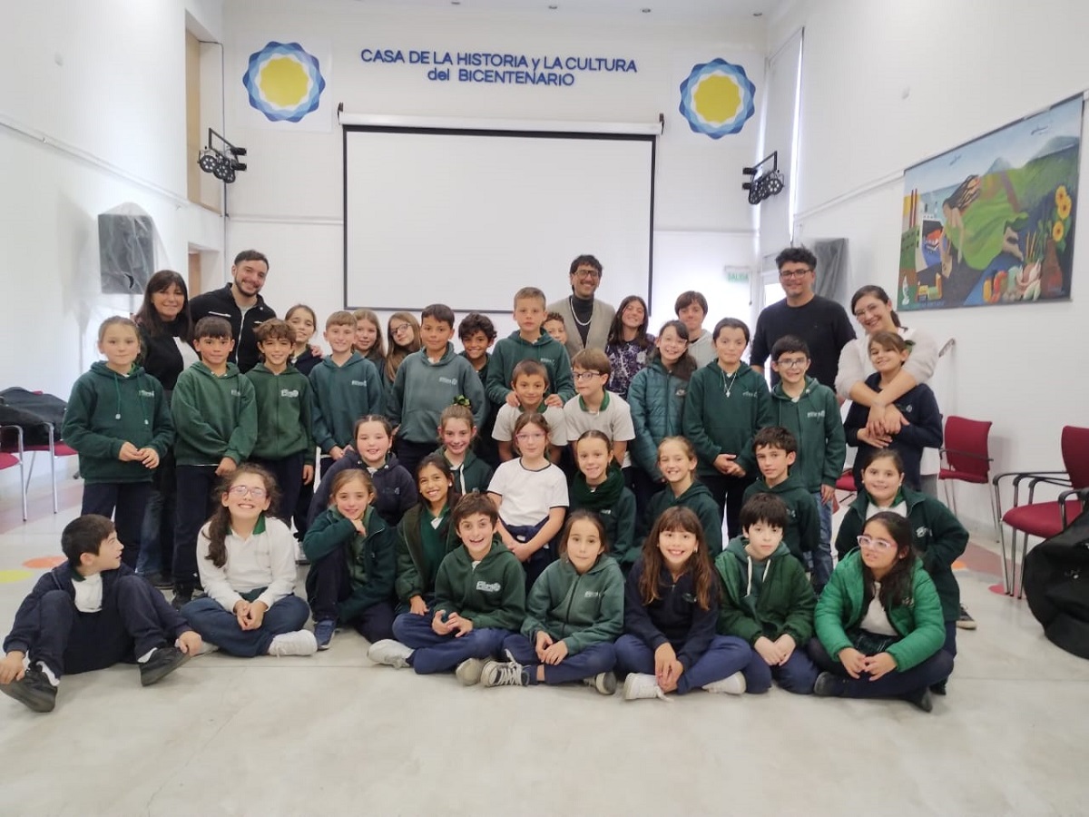 Alumnos del Santa Rosa visitaron la Orquesta Escuela Infanto Juvenil