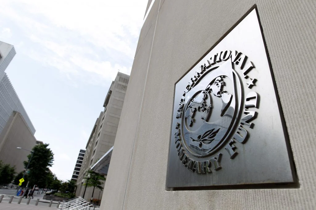 Argentina supera la revisión del acuerdo con el FMI y recibirá 800 millones de dólares